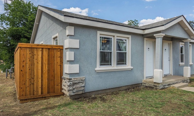 Amarillo Casa | Cozy 1 bedroom home in beautiful Amarillo W/ WiFi, Large Tv's, Located on RT 66