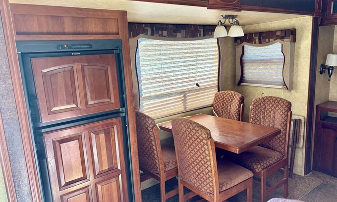 Tuscola Casa | Cozy 1 bedroom RV in tranquil in the Hills of Tuscola with AC relaxing