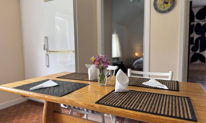 Ramsjo Apartamento | Cozy 1-bedroom apartment in Hedsjö - Near hiking and fishing