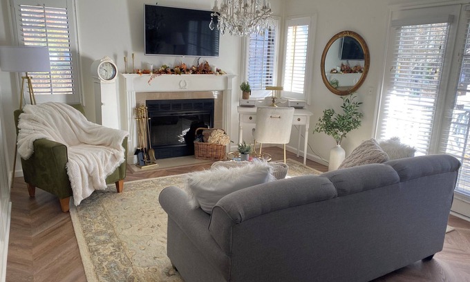 Norwich Condominio | Cozy 1-bedroom spa villa, king bed, pool, Near casino, golf, wine trail & Mystic