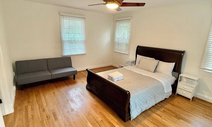 Bethesda Casa | Cozy 1-bedroom townhome in Bethesda nr NIH and Metro