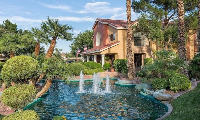 Las Vegas Complejo | Cozy 1-bedroom villa in beautiful Las Vegas