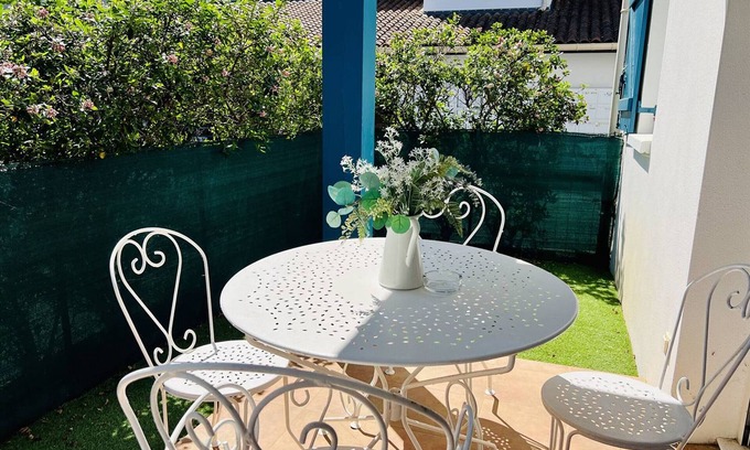 Cambo-les-Bains Apartamento | Acogedor T1 Bis con piscina en Cambo-les-Bains, terraza, parking, 2 personas