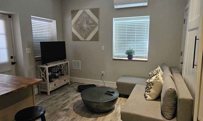 Fairfield Apartamento | Cozy 1 br in-law apartment with a private entrance and patio in Fairfield