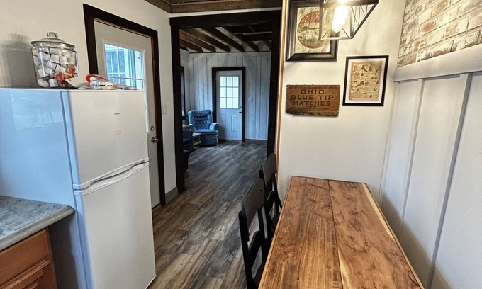 Curtice Casa | Cozy 1917 home with fun loft for kids.Close to birding & fishing.pets welcome