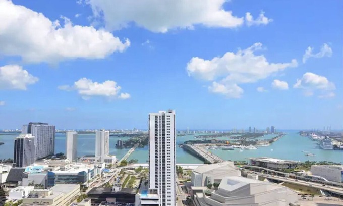 Overtown Apartamento | Cozy 1br city view condo