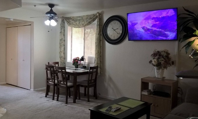 Surprise Condominio | Cozy 1BR CondoNext To Sun CitiesIn Surprise 2 ª Flr A 3 Story BldgNextToElevator