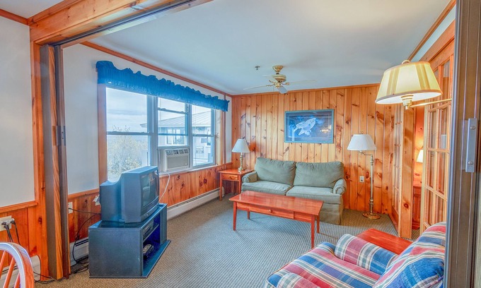 Jackman Cabina | Cozy 1BR Lodge – Fall & Winter Retreat in Jackman