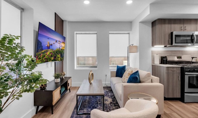 Deco District Apartamento | Cozy 1BR: Near BOK Center, Cox Convention Center
