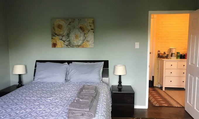 Oak Knoll - Redwood Park Casa | Acogedora unidad privada de 2 bd y 1 bt en Redwood City, perfecta para profesionales que viajan