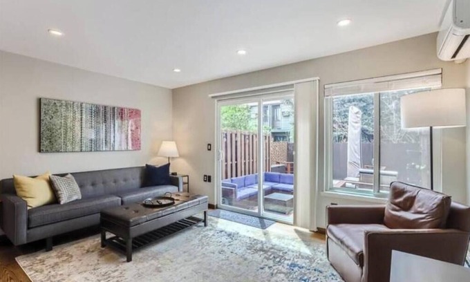 Lower Arapahoe Casa | Cozy 2 BDR Home in Boulder with Hot Tub