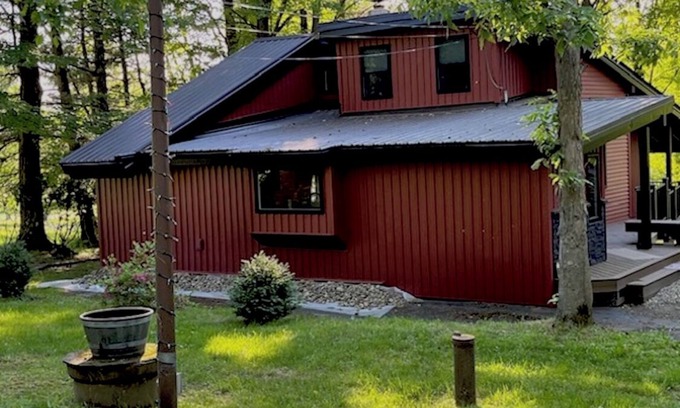 Cranesville Casa | Cozy 2-bdrm house on Great Sacandaga Lake. Close to historic Saratoga Racetrack.