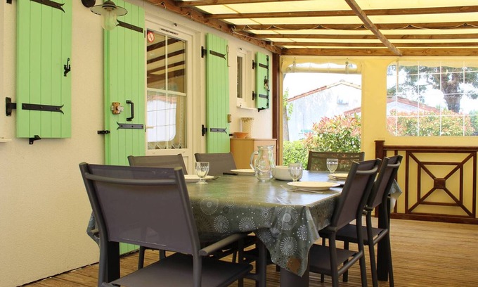 Saint-Pierre-d'Oleron Chalet De Esquí | Casa con piscina y terraza en zona tranquila, Saint-Pierre-d'Oléron