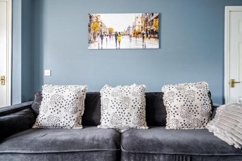 Birch Casa | Cozy 2-Bed Home in Middleton