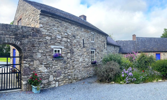 Hugginstown Cabaña | Casa de piedra bellamente restaurada y amueblada