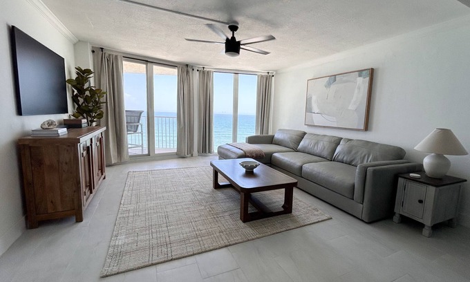 Ocean View Halifax Estates Condominio | Cozy 2-bedroom condo in charming Daytona Beach Shores.