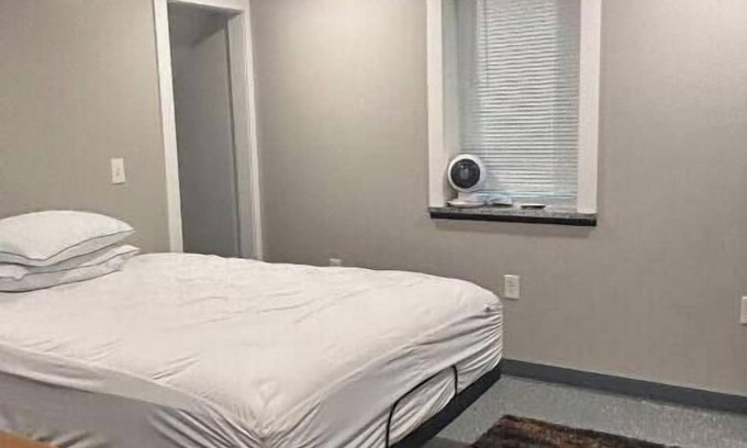 North Pole Cabina | Cozy 2 bedroom, 1.5 bathrooms located in North Pole Alaska