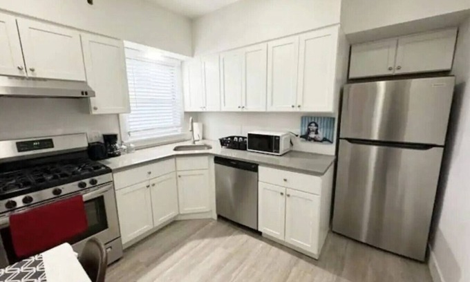 Union City Apartamento | Cozy 2 bedroom 1 bath with amazing NYC views