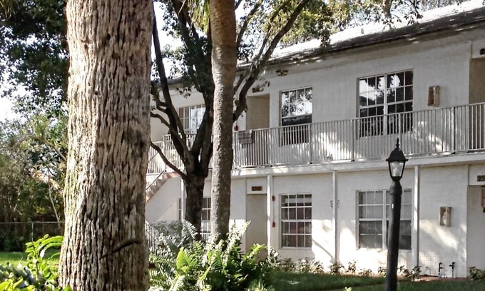Coral Springs Apartamento | COZY 2 BEDROOM 2 BATH APT NEAR CORAL RIDEG MALL !- CORAL SPRINGS FL