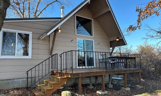 Fostoria Casa | Cozy 2-bedroom A-Frame near the Lake