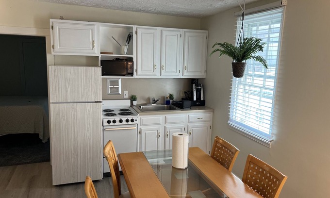 Elizabethtown Apartamento | Cozy 2-bedroom apartment in Elizabethtown. Close to Hershey and Lancaster!