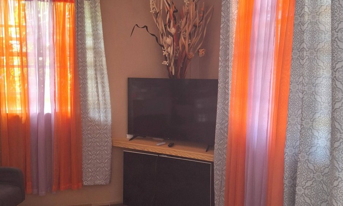 Pointe Michel Apartamento | Cozy 2-bedroom apartment in Pte Michel with WiFi, AC, Fans, TV, Full Kitchen