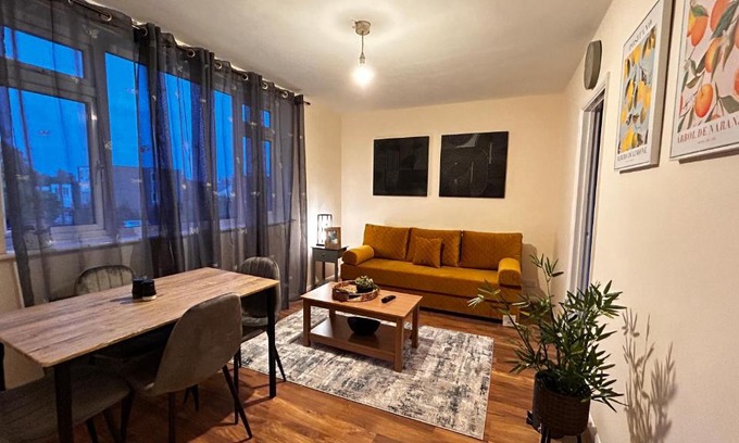 Woking Apartamento | Cozy 2 Bedroom Apartment close to Town Centre