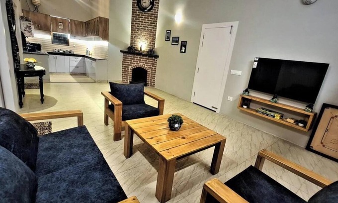 Patparganj Apartamento | Cozy 2-bedroom apartment in charming Delhi with WiFi