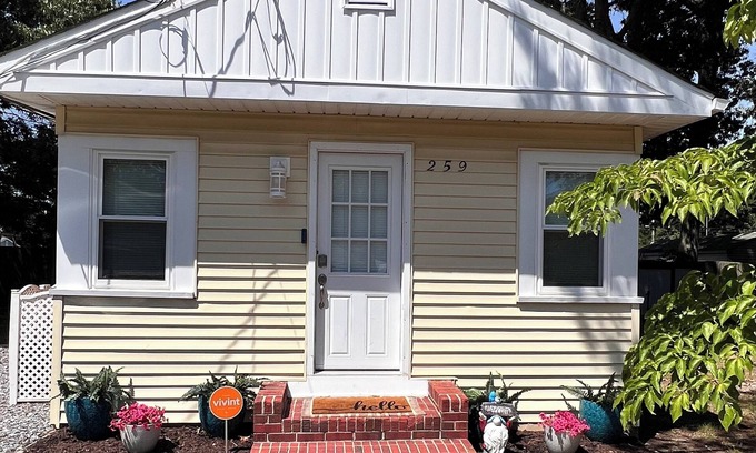 Villas Casa | Cozy 2-bedroom bungalow located within 15 minutes to Wildwoods & Cape May!