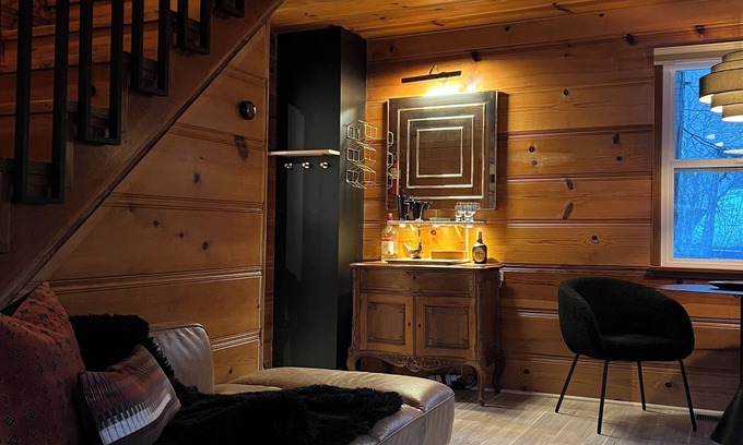 Arrowhead Villas Cabina | Cozy 2-bedroom cabin in charming Lake Arrowhead with full kitchen and WiFi