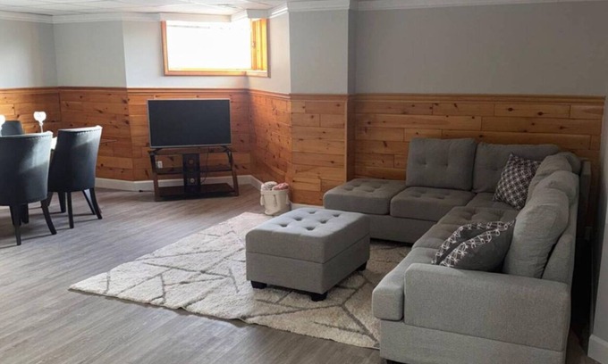 Chelmsford Casa | COZY 2 bedroom basement apartment