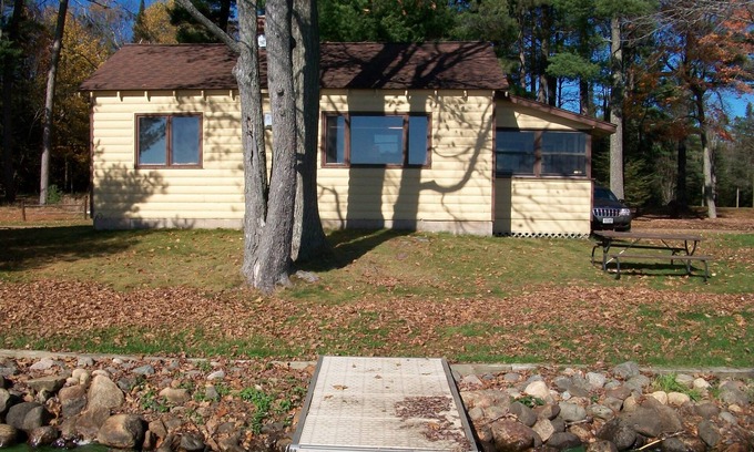 St Germain Cabina | Cozy 2 Bedroom Cabin With Gas Fireplace