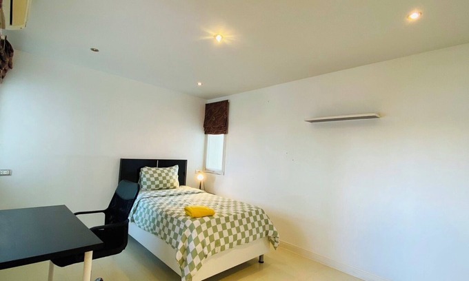 Talat Yai Condominio | Cozy 2-bedroom condo in Phuket Town with AC, WiFi