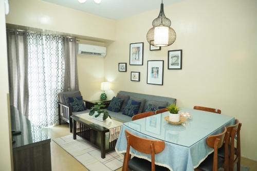 Mandurriao Apartamento | Cozy 2 Bedroom Condo with Balcony for Rent