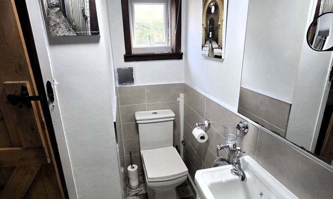 Holmbridge Cabaña | Cozy 2-Bedroom Cottage – Just outside of Holmfirth