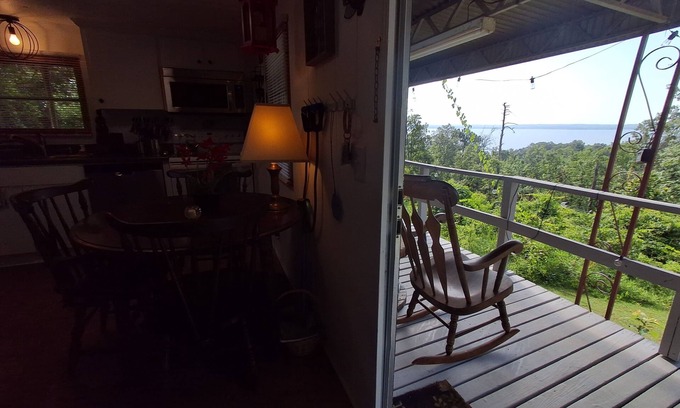 Shorterville Cabaña | Cozy 2-bedroom cottage in charming Abbeville with AC