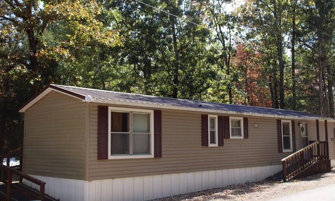 Camden Casa | Cozy 2-bedroom cottage - #20 on Kentucky Lake with great fishing and boating