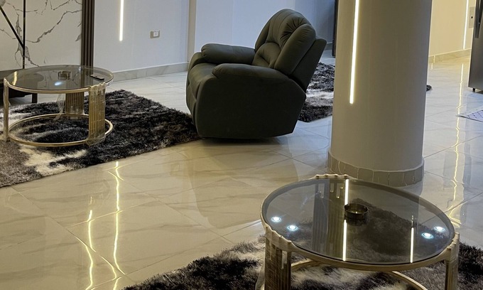 6th of October City Apartamento | Cozy 2-bedroom apartment in wonderful Giza Governorate with AC, WiFi