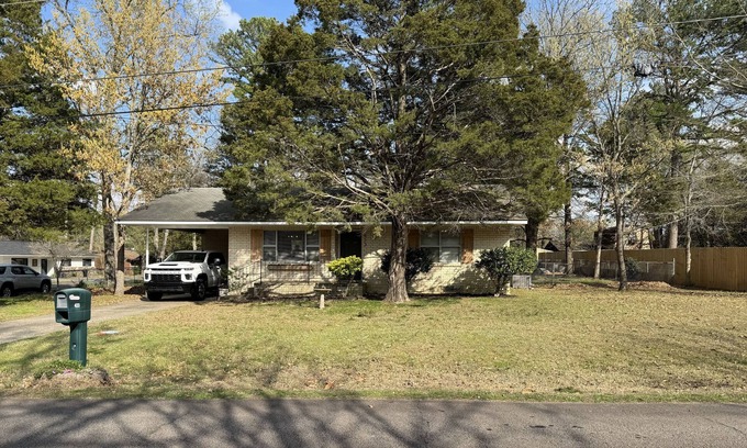 Heber Springs Casa | Cozy 2 bedroom home close to Greers Ferry Lake and the Little Red River
