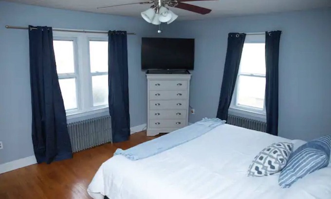 West New Haven Casa | Cozy 2 bedroom home located minutes from downtown