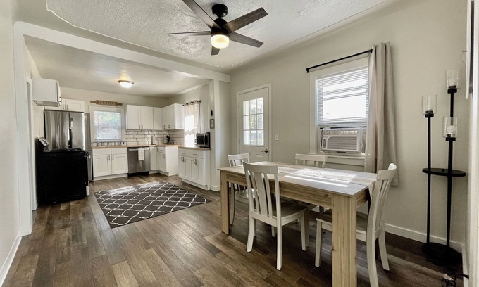 Cutlerville Casa | Cozy 2-bedroom house on quiet street.