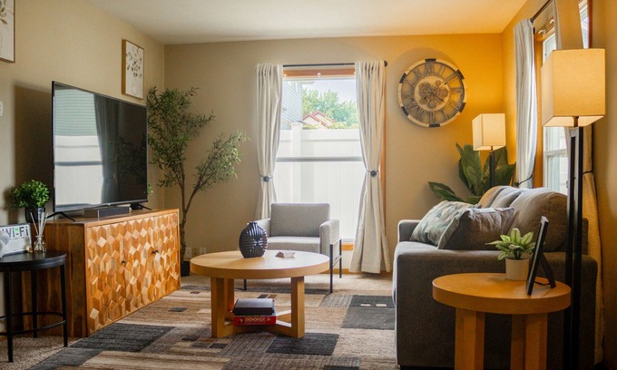 Lind-Bohanon Casa | Cozy 2-bedroom house