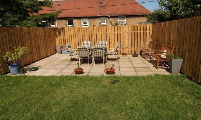 Gilmerton Apartamento | Cozy 2-bedroom house in quaint Edinburgh with WiFi
