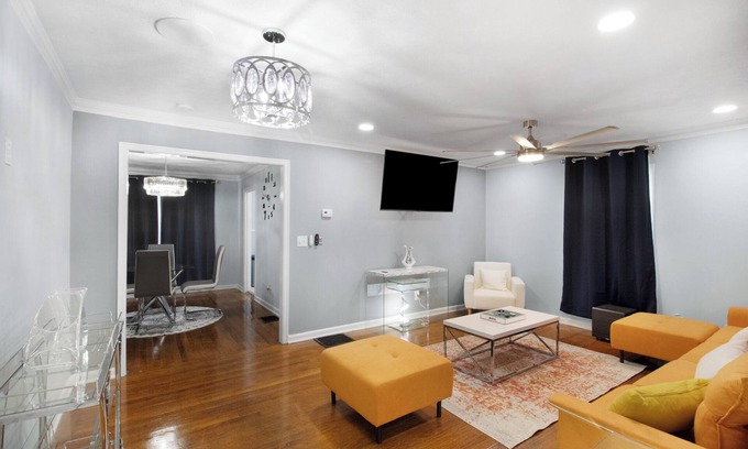 Candler-McAfee Casa | Cozy 2-bedroom house in East Lake