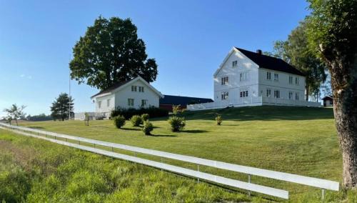 Skedsmo Casa | Cozy 2 bedroom house on a farm just outside Lillestrøm