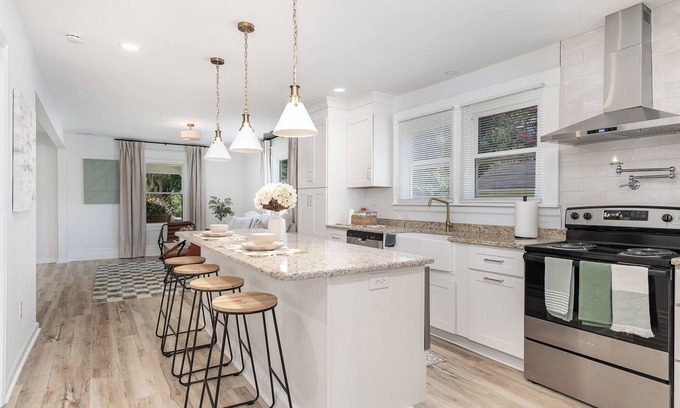 High Point Casa | Cozy 2-bedroom house in the heart of High Point