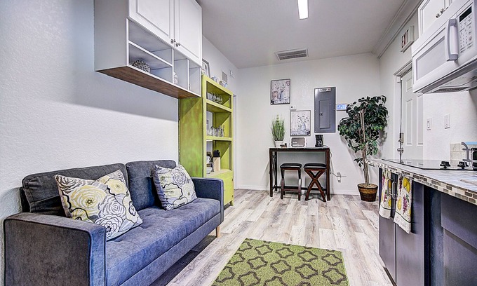 East Tampa Apartamento | Cozy 2 bedroom Near Downtown Pet-Friendly