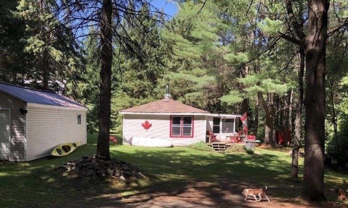 Huntsville Cabaña | Cozy 2 Bedroom Pet-friendly Cottage!