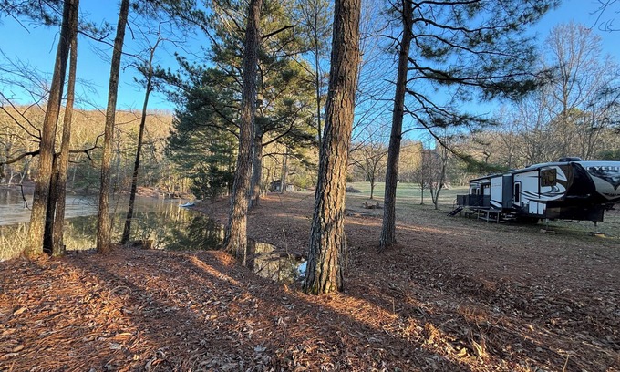 LaFayette Casa | Cozy 2-bedroom RV with private pond in charming La Fayette