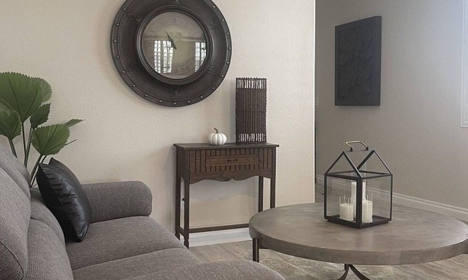 Las Vegas Casa | Cozy 2-bedroom single story home.